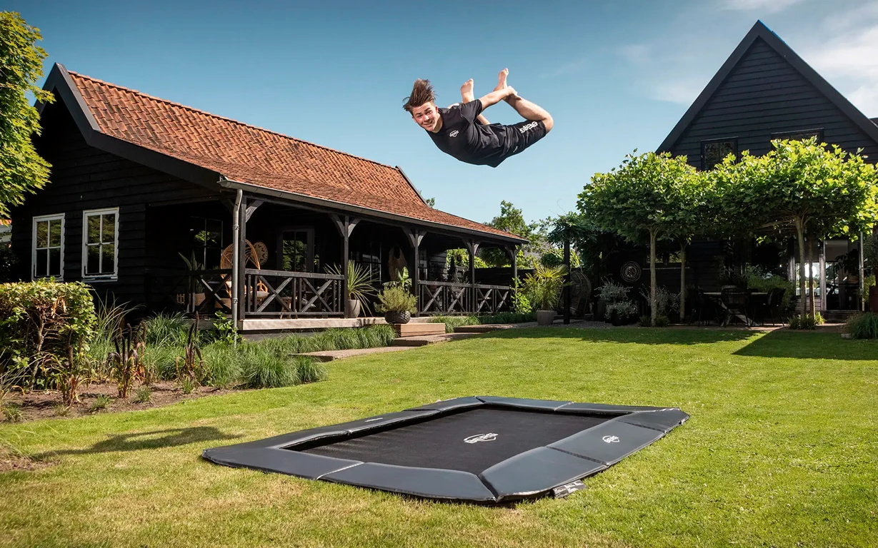 Батут BERG SPORTS Ultim Champion FlatGround 330 Grey