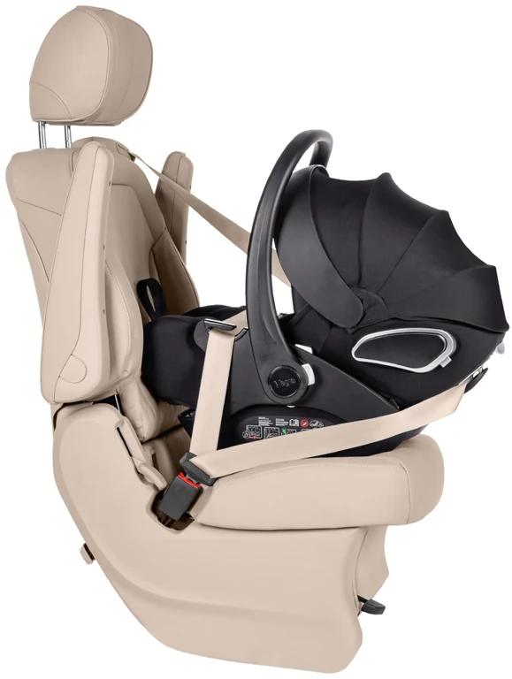 Автокрісло Carrello Vega CRL-14101 Absolute Black