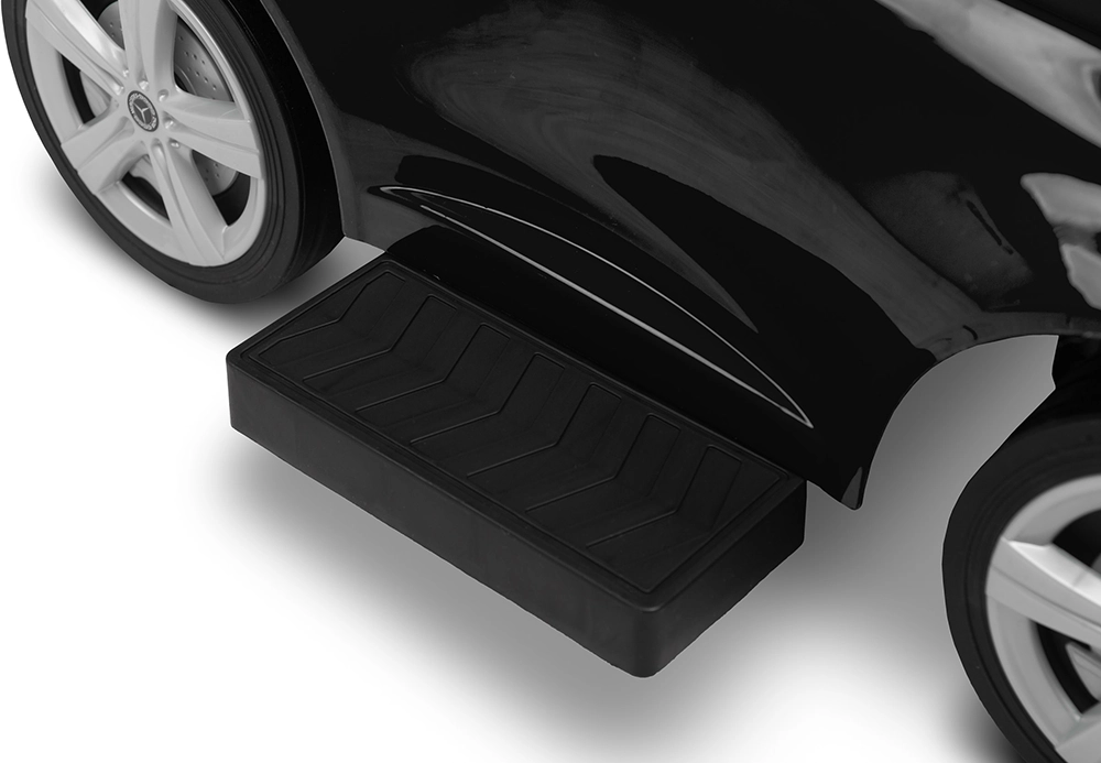 Машинка для катання Caretero (Toyz) Mercedes C-CLASS з батьківською ручкою Black