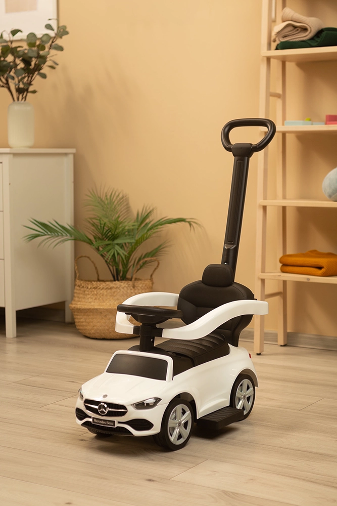 Машинка для катання Caretero (Toyz) Mercedes C-CLASS з батьківською ручкою White